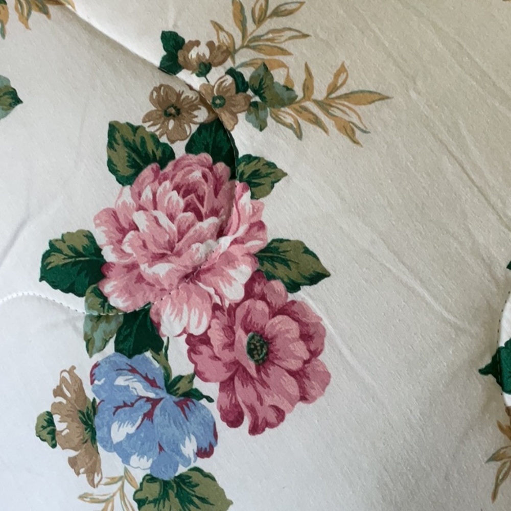 🌸 Vintage ‘Empress Garden’ king comforter. Never used. Rare pattern. - Picture 12 of 16
